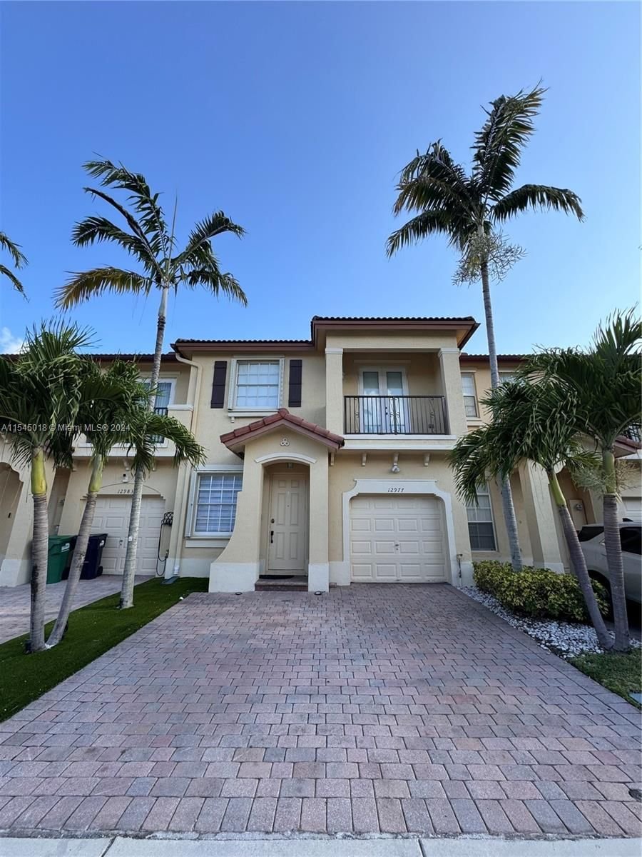 Real estate property located at 12977 133rd Ter, Miami-Dade County, COURTS AT TUSCANY WEST, Miami, FL