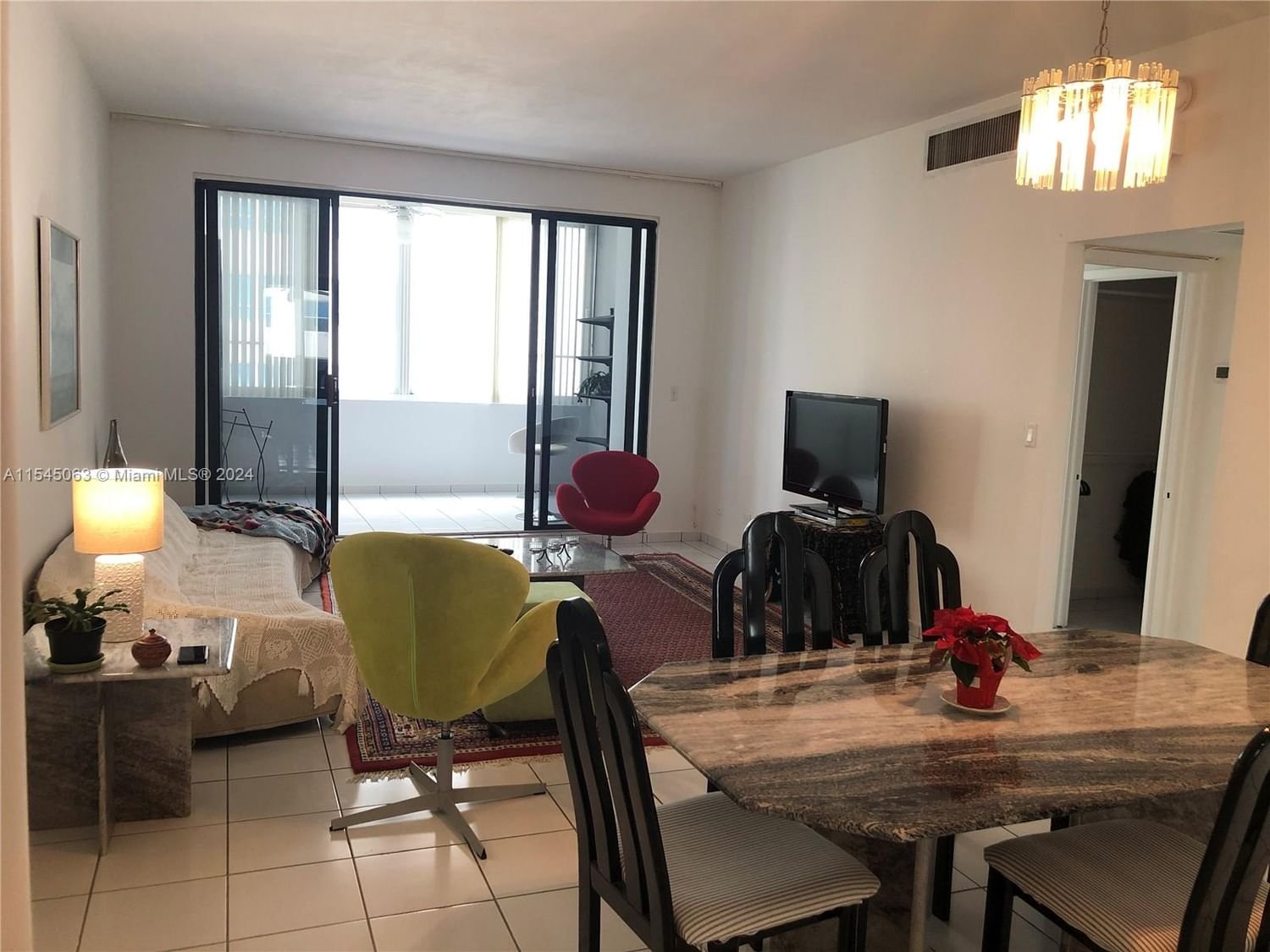 Real estate property located at 5005 Collins Ave #1523, Miami-Dade County, THE CARRIAGE CLUB NORTH C, Miami Beach, FL