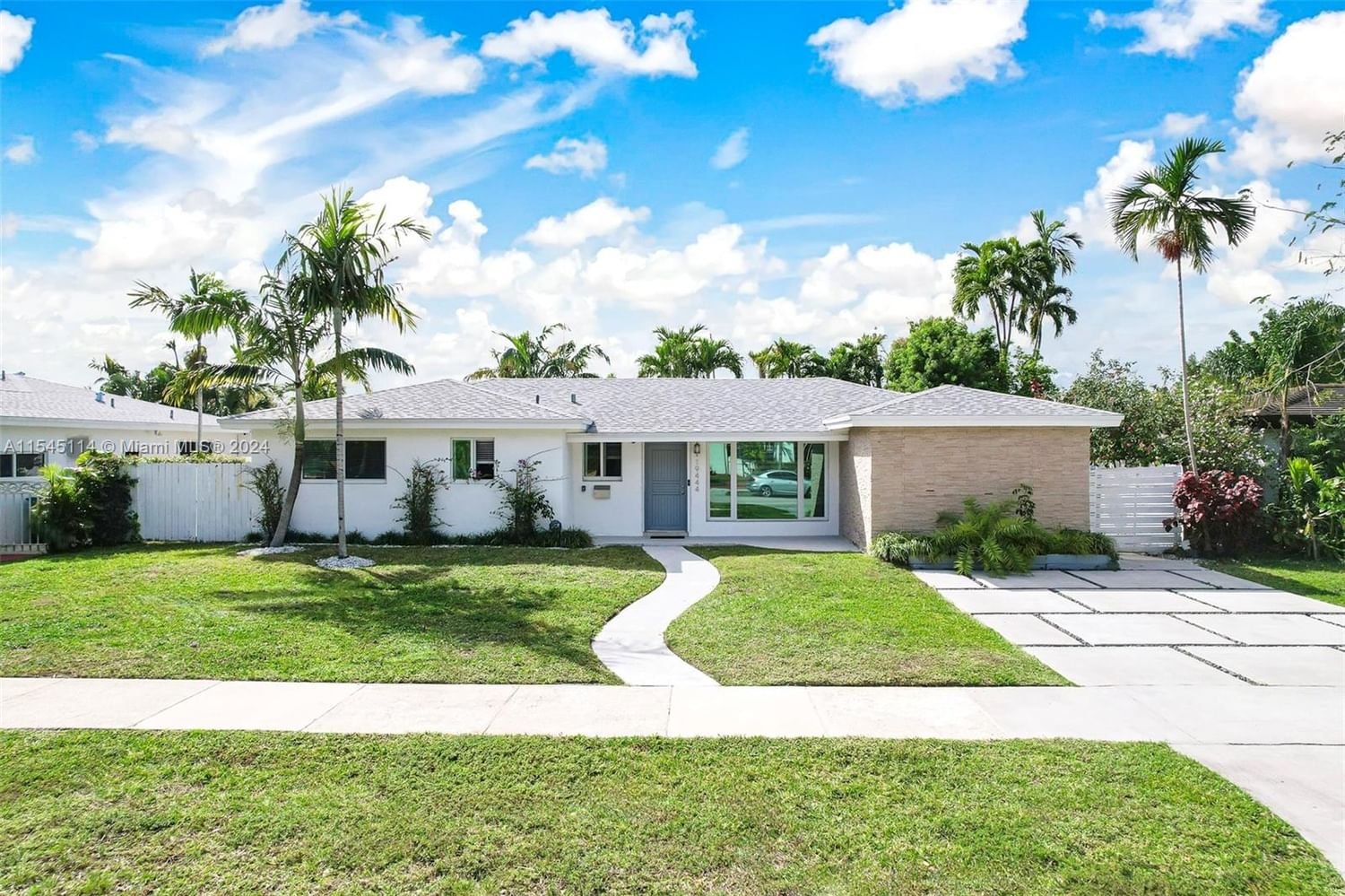 Real estate property located at 19444 19th Pl, Miami-Dade County, GREYKNOLL ESTATES, Miami, FL
