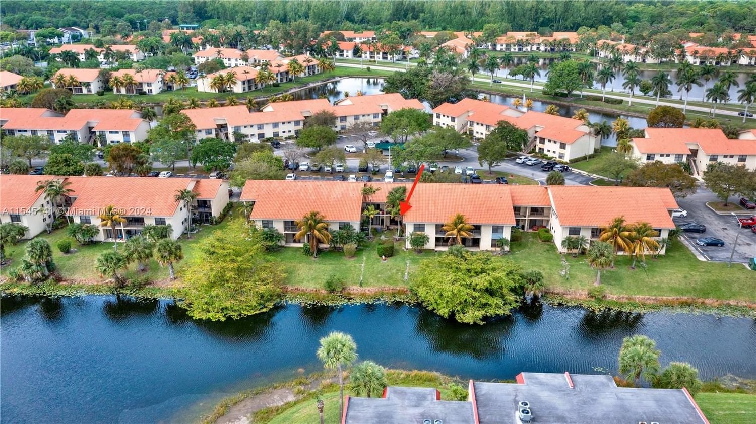 Real estate property located at 1522 Lake Crystal Dr D, Palm Beach County, PALM BEACH GRANDE CONDO, West Palm Beach, FL