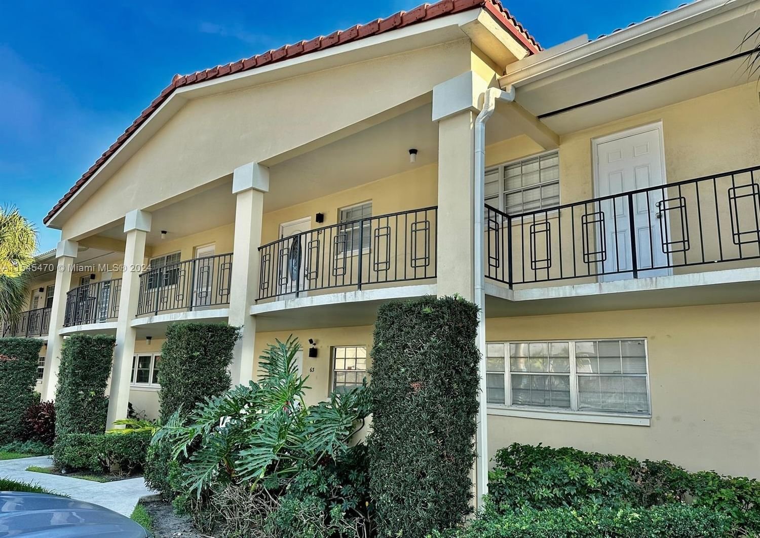 Real estate property located at 2134 36th St #83, Broward County, LIGHTHOUSE TERRACE CO-OP, Lighthouse Point, FL