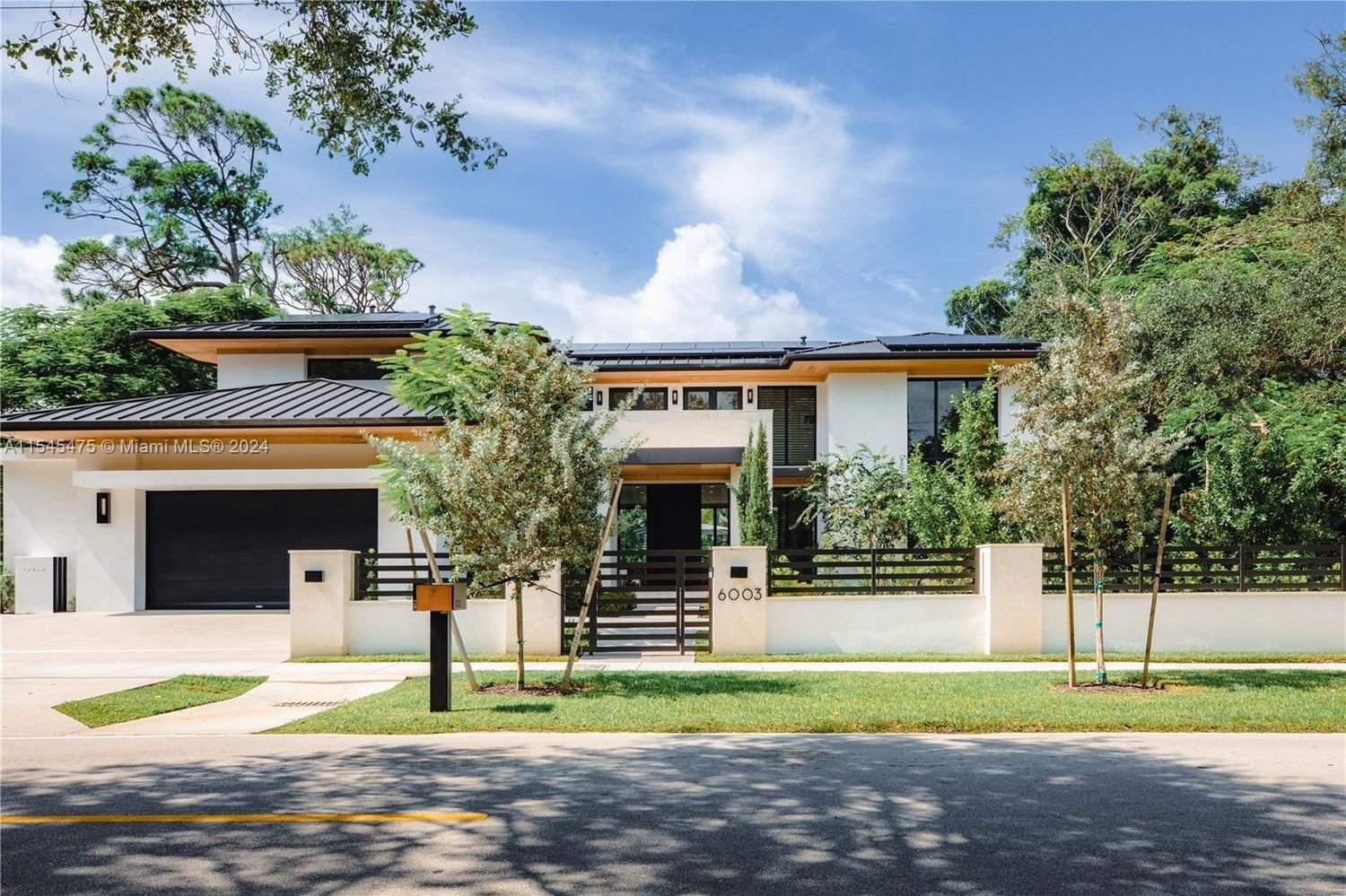 Real estate property located at 6003 80th St, Miami-Dade County, DAVIS OAKS, South Miami, FL