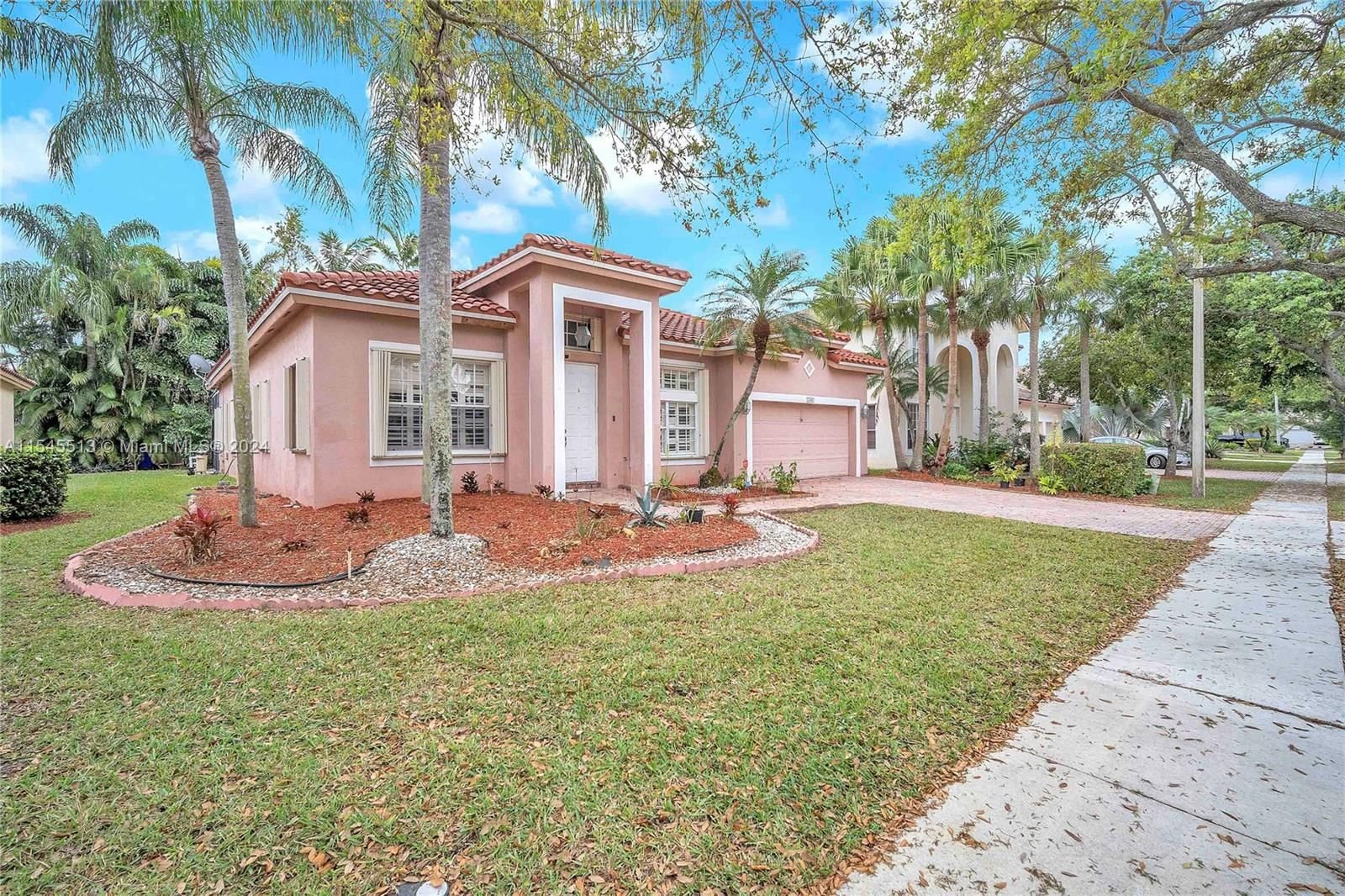 Real estate property located at 17062 16th St, Broward County, LAKES OF WESTERN PINES RE, Pembroke Pines, FL