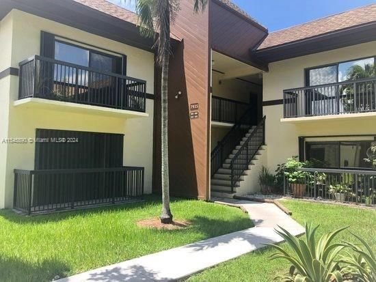 Real estate property located at 7935 86th St #825, Miami-Dade County, KINGS CREEK WEST CONDO BL, Miami, FL