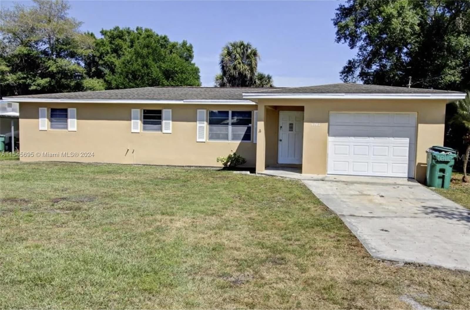Real estate property located at 1203 SE 8th Ave, Okeechobee County, Okeechobee Estates, Okeechobee, FL