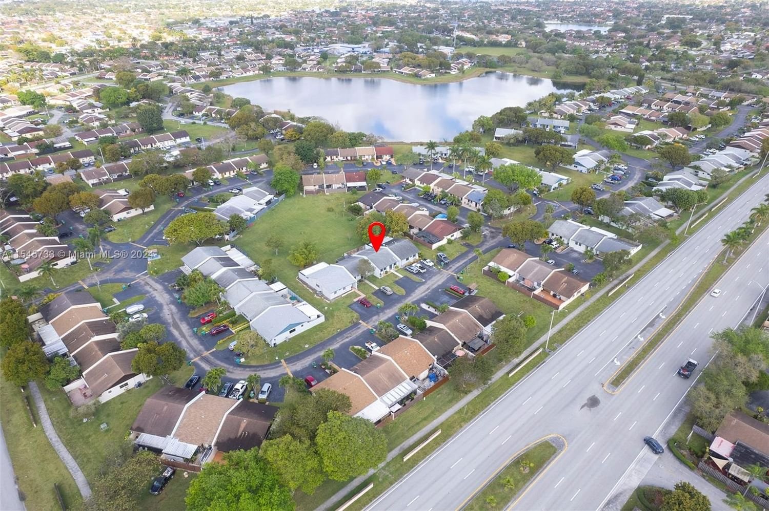 Real estate property located at 5104 137th Ct, Miami-Dade County, BENT TREE SEC 1, Miami, FL