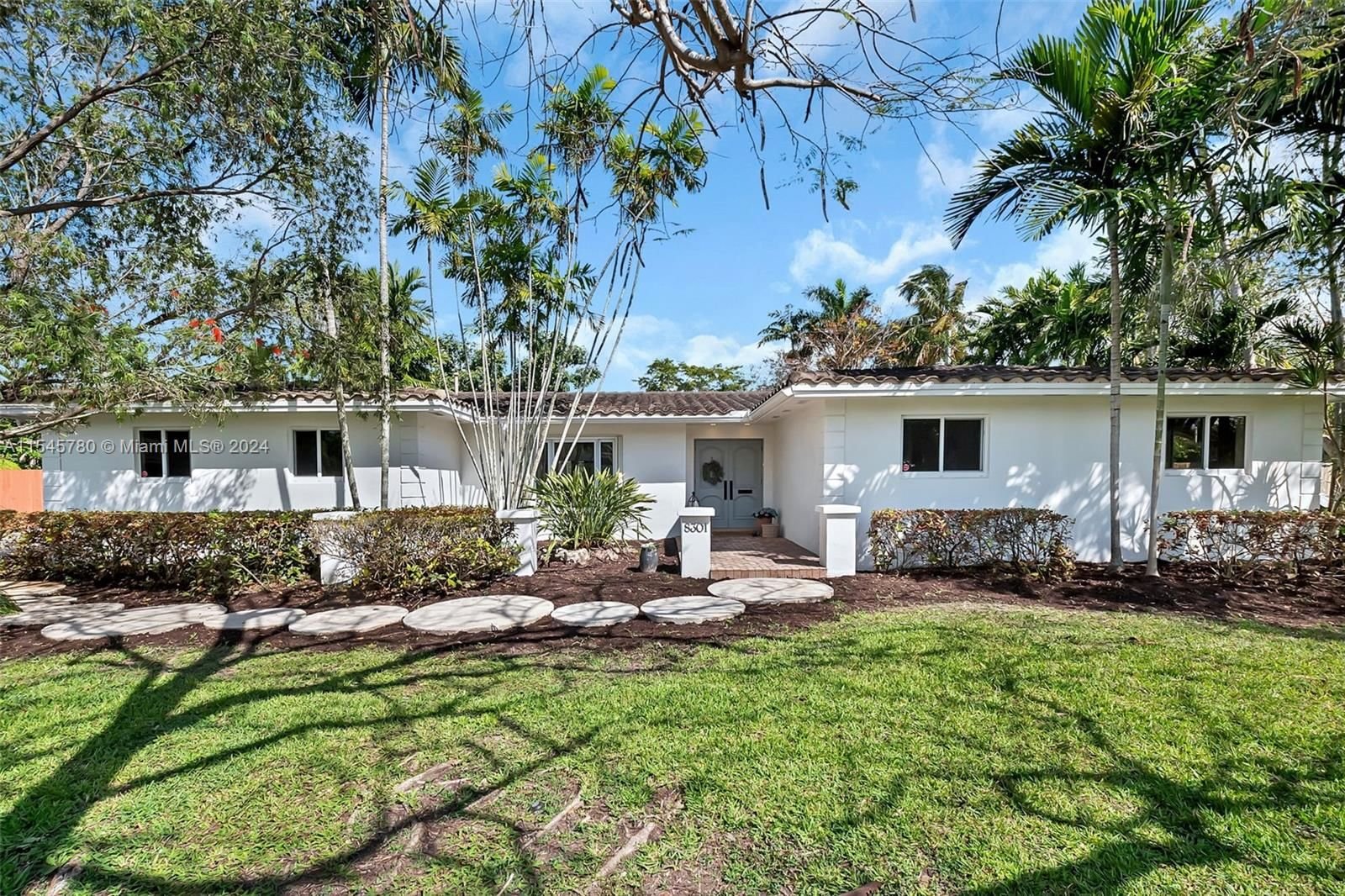 Real estate property located at 8301 164th St, Miami-Dade County, SOUTHWOOD 4TH ADDN, Palmetto Bay, FL
