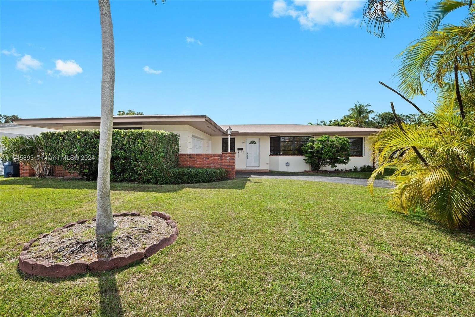 Real estate property located at 15830 103rd Ct, Miami-Dade County, FAIRWAY PARK SEC 7, Miami, FL