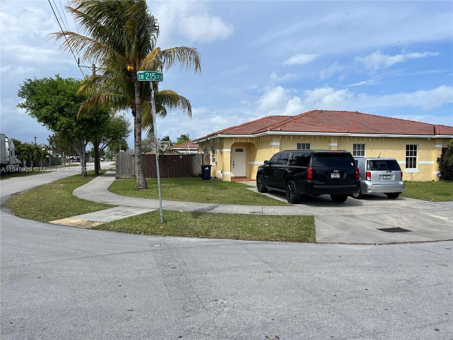 Real estate property located at 12265 215th Ter, Miami-Dade County, IVON CONDO, Miami, FL