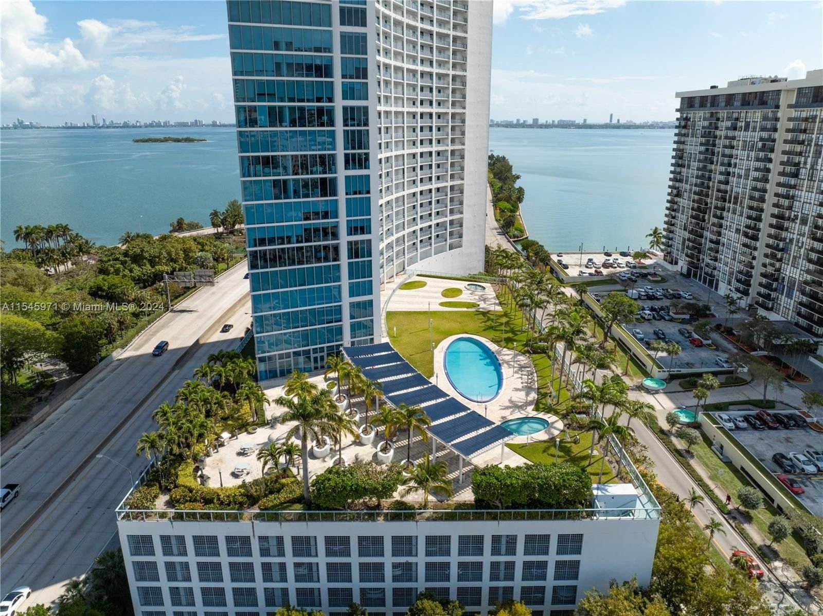 Real estate property located at 601 36th St #705, Miami-Dade County, BLUE CONDO, Miami, FL