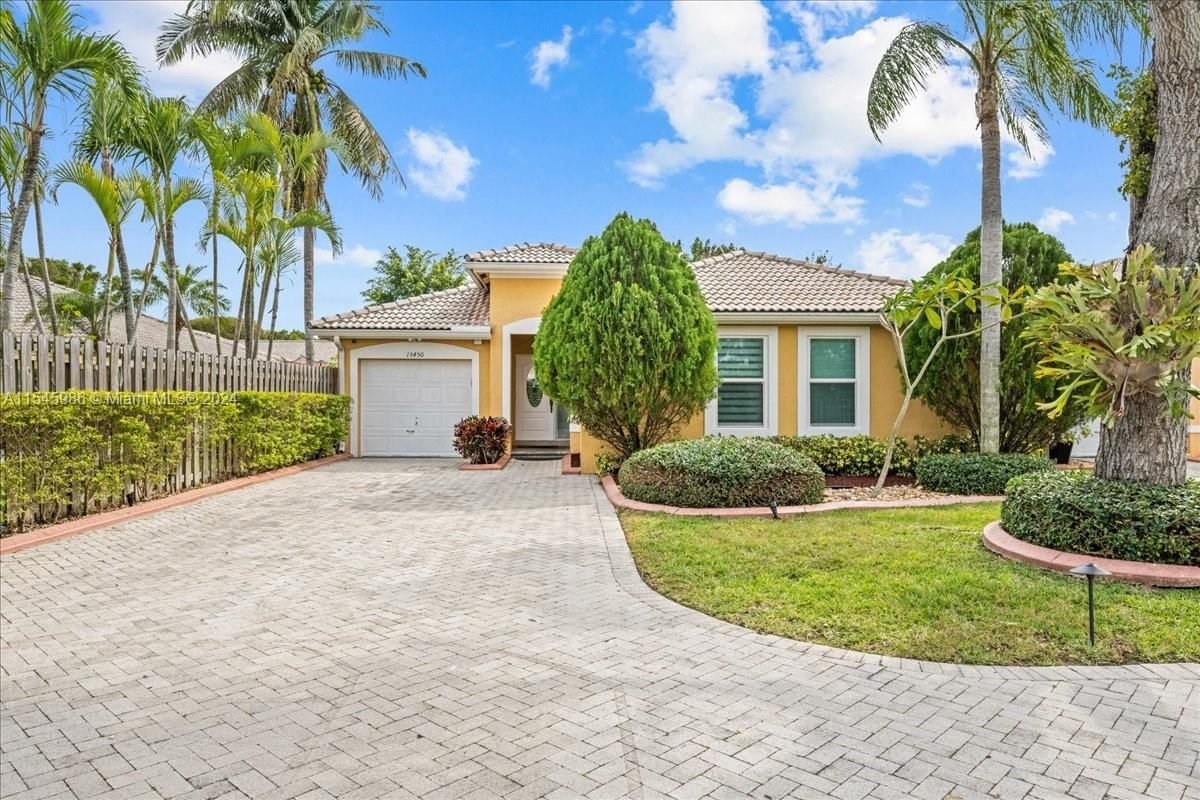 Real estate property located at 15450 142nd St, Miami-Dade County, OAK CREEK NORTH, Miami, FL