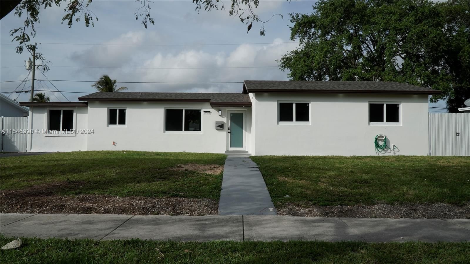 Real estate property located at 10511 Caribbean Blvd, Miami-Dade County, BENSON MANOR, Cutler Bay, FL