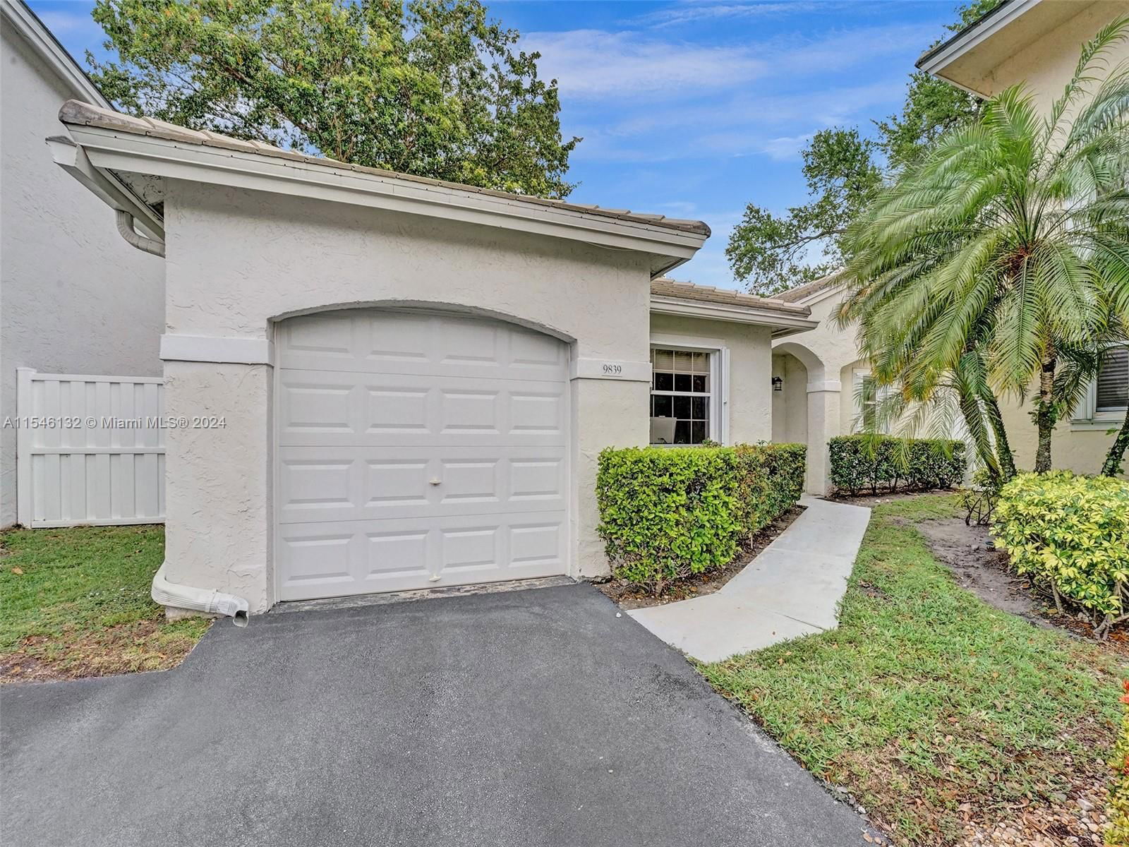 Real estate property located at 9839 2nd St, Broward County, JACARANDA PARCEL 608, Plantation, FL