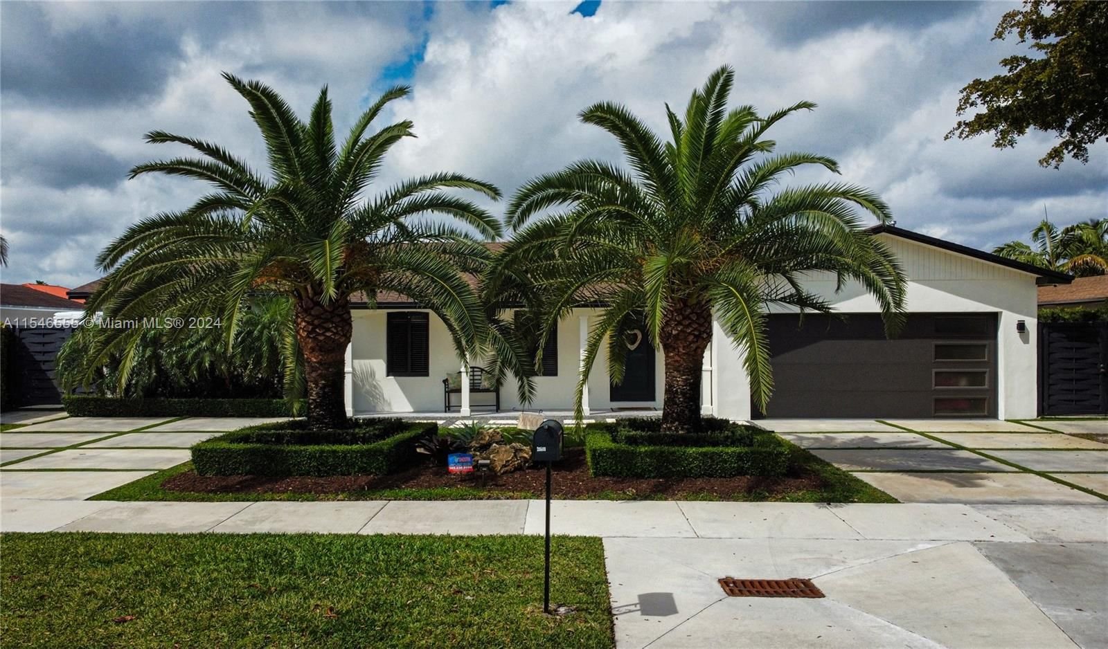 Real estate property located at 20600 82nd Ave, Miami-Dade County, SAGA BAY SEC 1 PT 5, Cutler Bay, FL