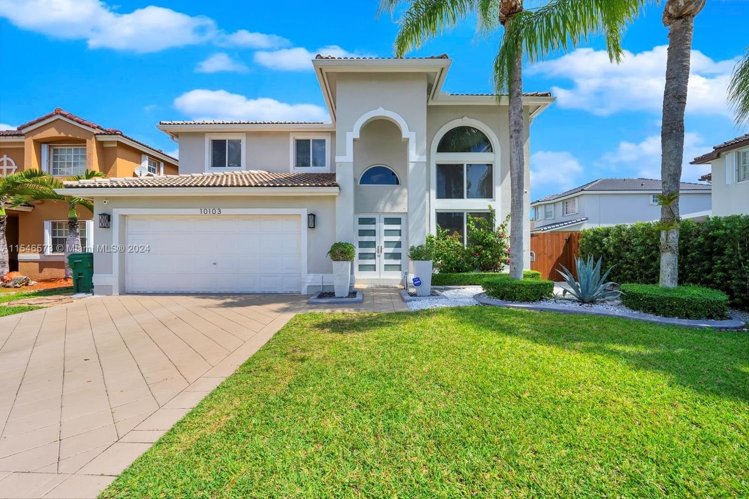 Real estate property located at 10103 166th Ct, Miami-Dade County, FOREST LAKES ESTATES SEC, Miami, FL