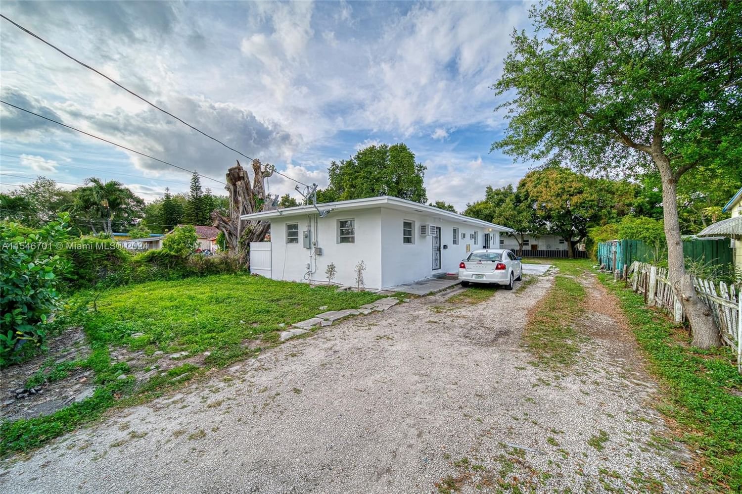 Real estate property located at 555 94 St, Miami-Dade County, PINEWOD PARK AMD 2ND ADD, Miami, FL