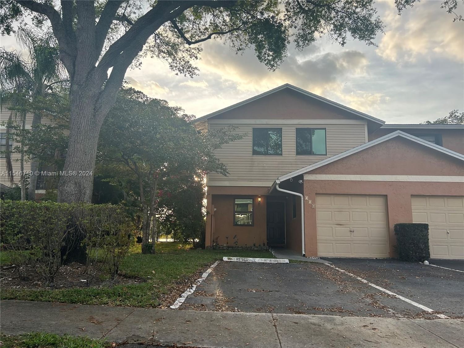 Real estate property located at 224 106th Ter #0, Broward County, PEMBROKE POINTE SEC ONE, Pembroke Pines, FL