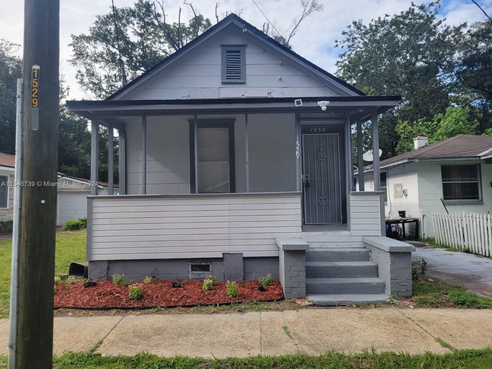 Real estate property located at 1529 Steele St, Other Florida County, WEST JAX ANNEX, Other City - In The State Of Florida, FL