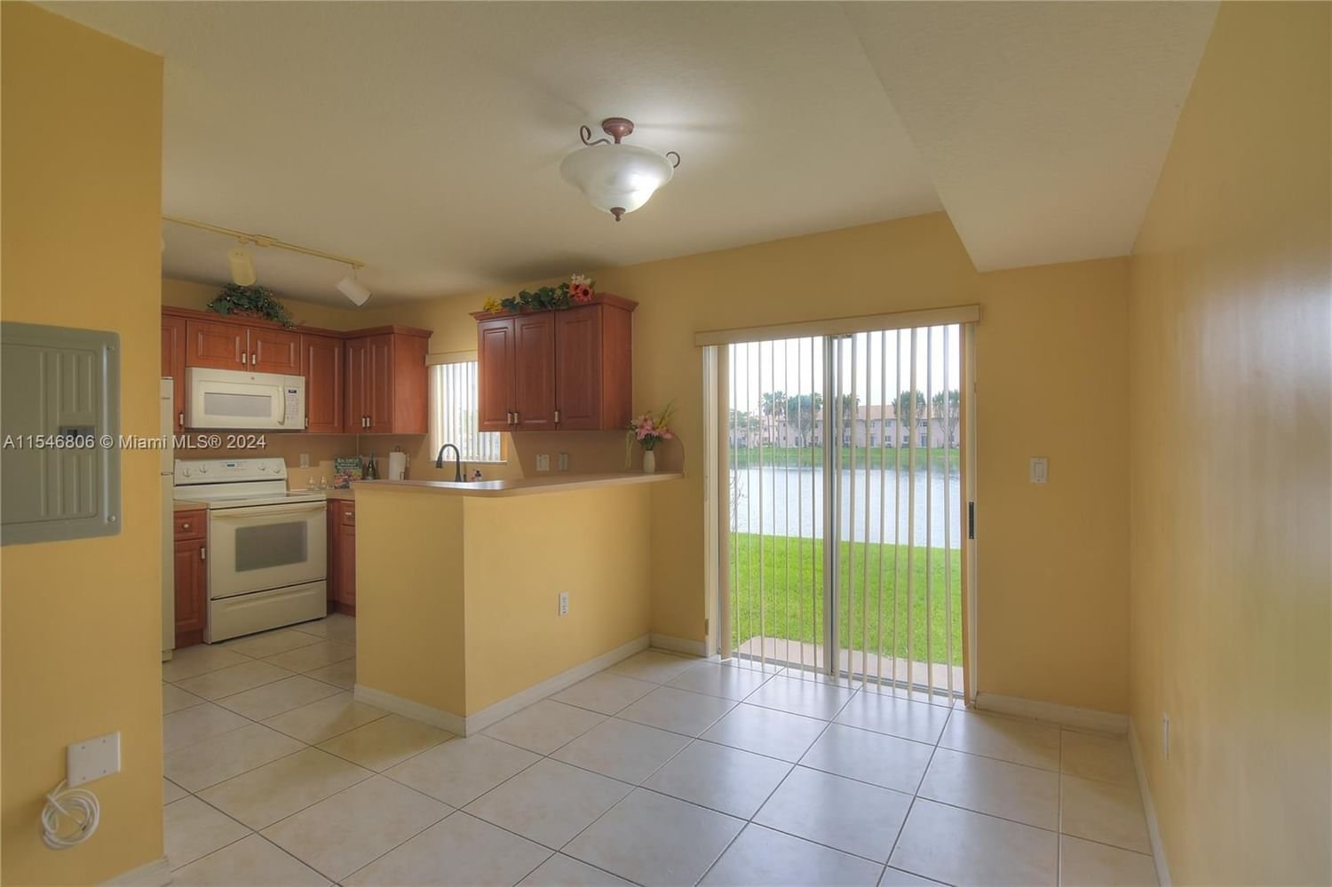Real estate property located at 1250 26th St #101, Miami-Dade County, VENETIA GARDENS CONDO, Homestead, FL