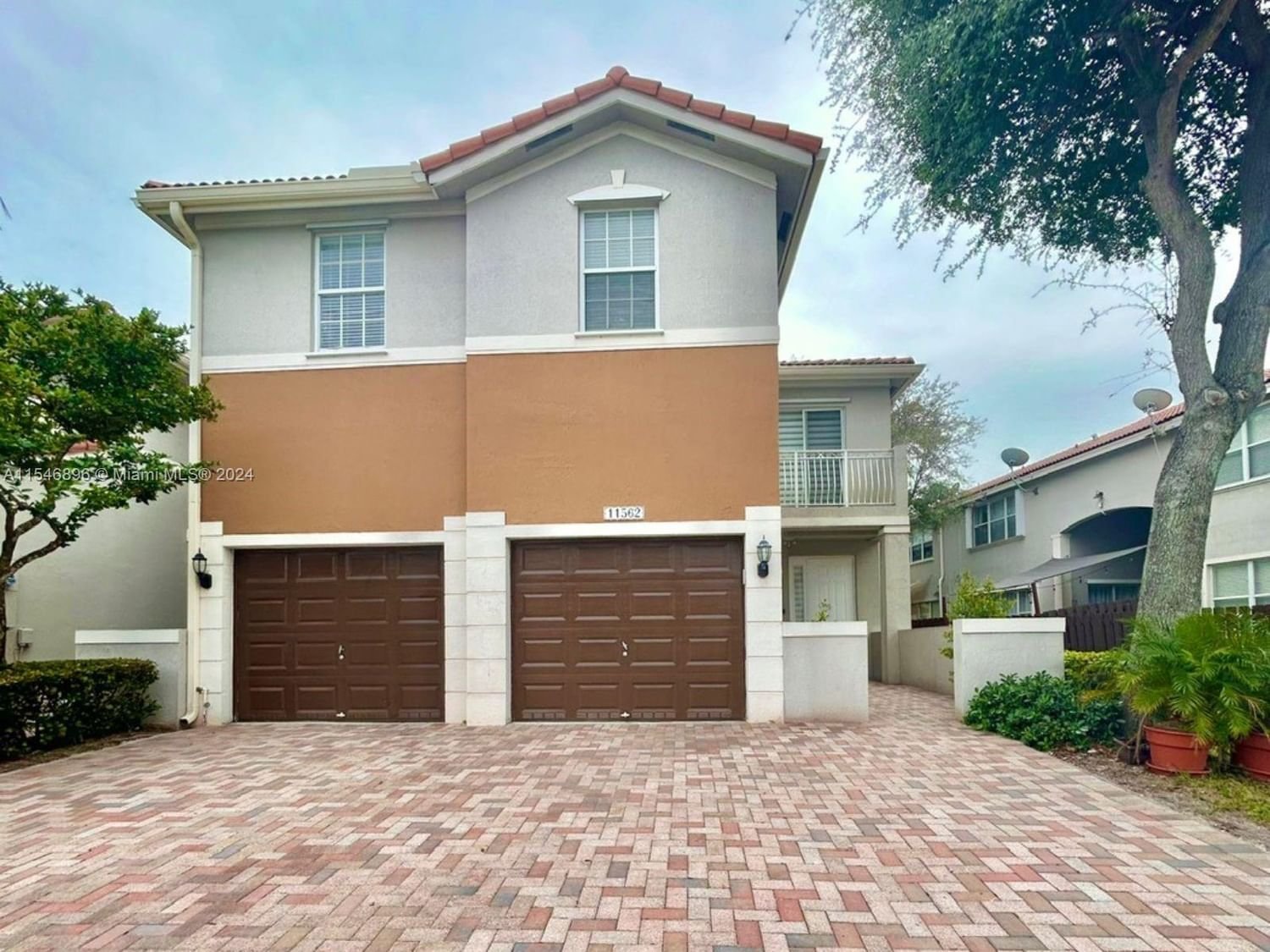 Real estate property located at 11562 80th St #11562, Miami-Dade County, DORAL ISLES NORTH SEC TWO, Doral, FL