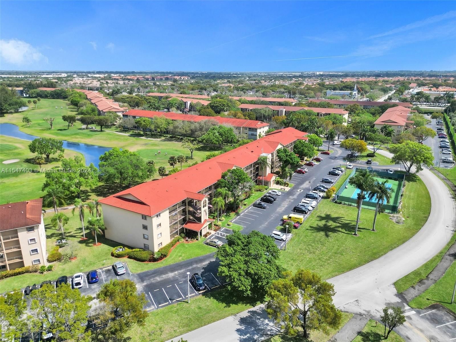 Real estate property located at 12601 13th St #401G, Broward County, CAMBRIDGE AT CENTURY VILL, Pembroke Pines, FL