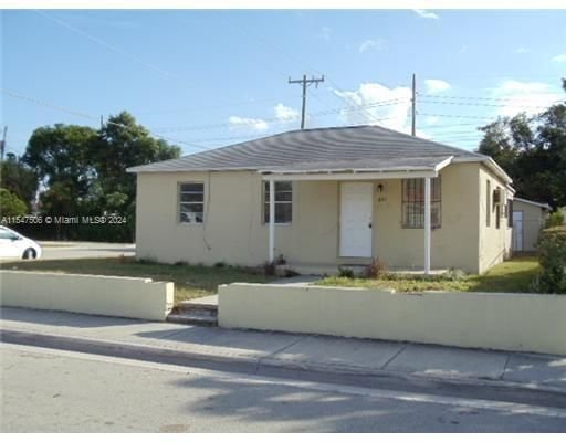 Real estate property located at 601 2nd St, Palm Beach County, RIVIERA BEACH HEIGHTS ADD, Riviera Beach, FL