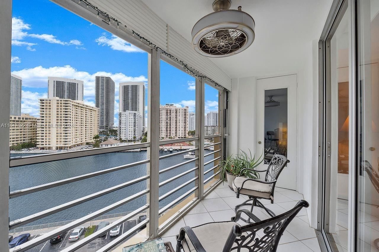 Real estate property located at 100 Golden Isles Dr #904, Broward County, LAKE POINT TOWER CONDOMIN, Hallandale Beach, FL
