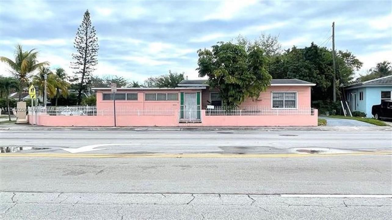 Real estate property located at 4855 Miami Ave, Miami-Dade County, BELLAIRE SUB, Miami, FL