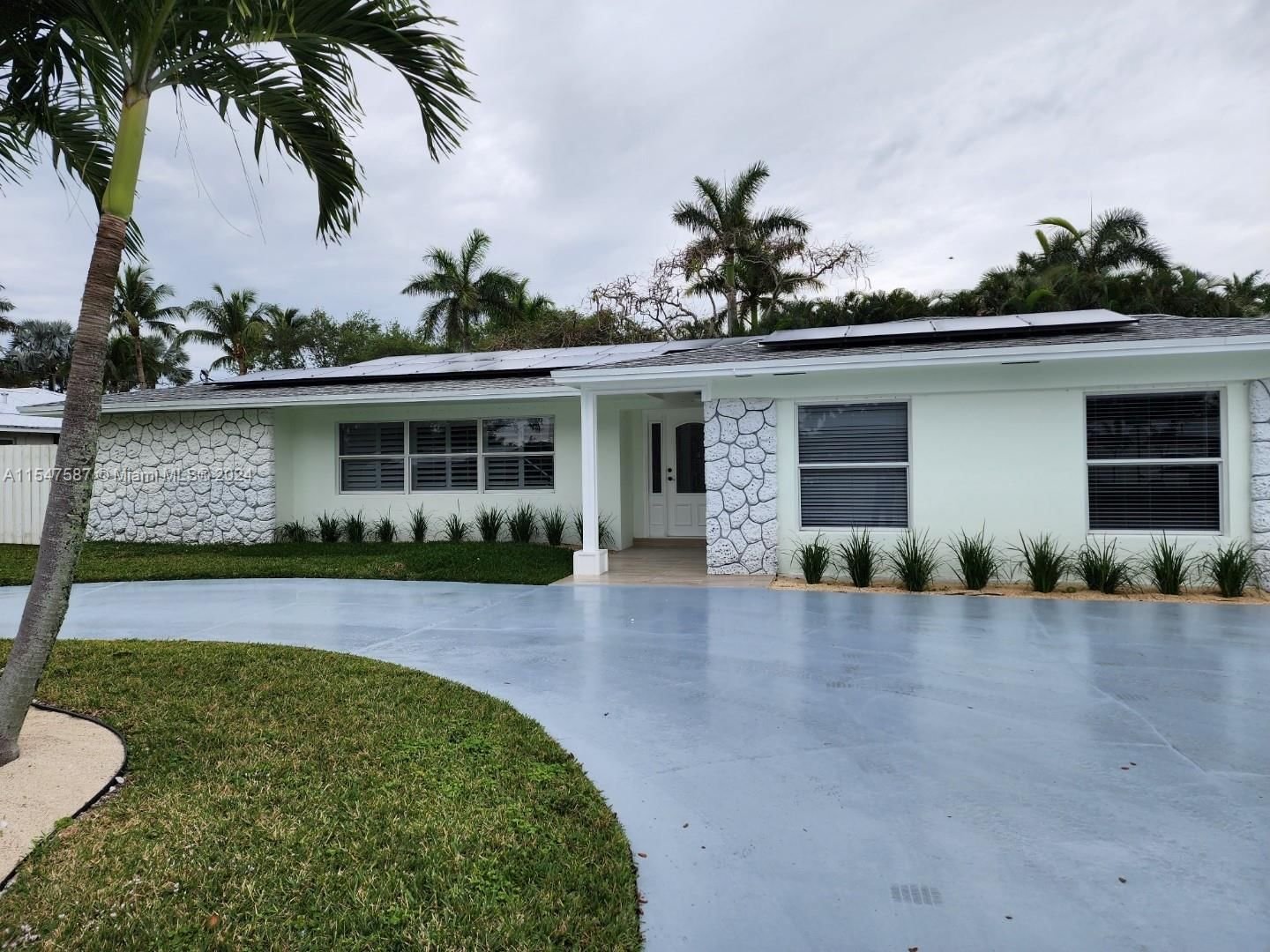 Real estate property located at 18055 Palm Point Dr., Palm Beach County, PALM POINT, Jupiter, FL