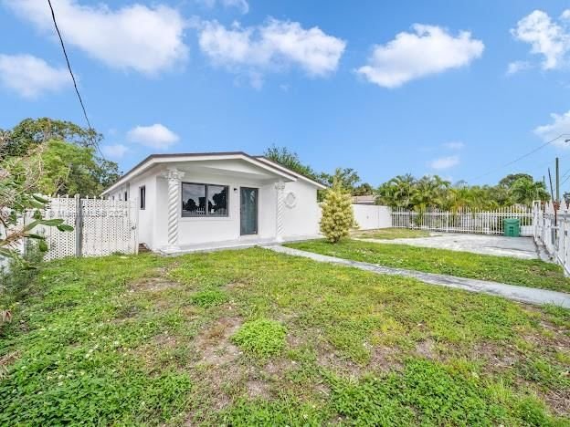 Real estate property located at 3051 102nd St, Miami-Dade County, THE TROPICS AMD, Miami, FL