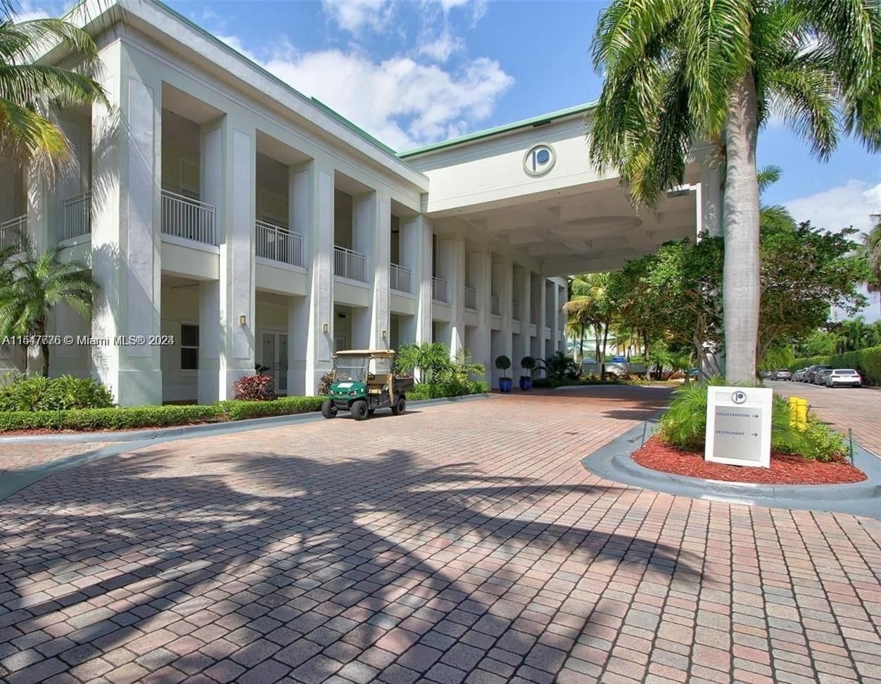 Real estate property located at 5300 87th Ave #1107, Miami-Dade County, THE BLUE A RESORT HOTEL C, Doral, FL