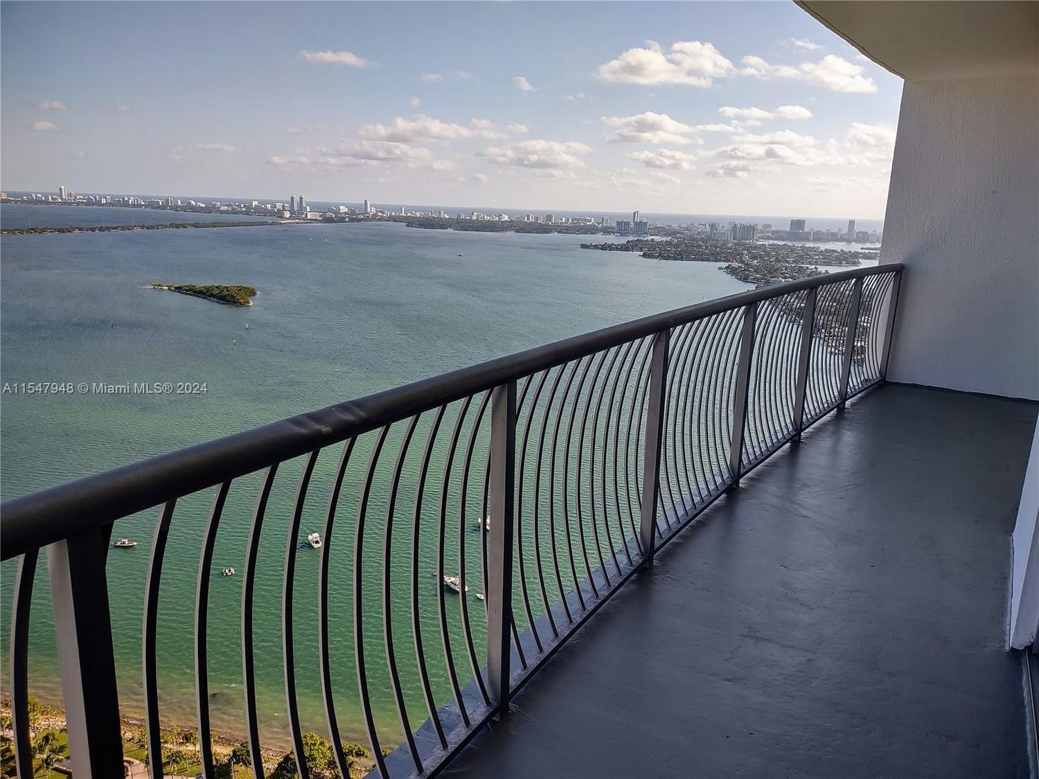 Real estate property located at 1750 Bayshore Dr #5103, Miami-Dade, OPERA TOWER CONDO, Miami, FL