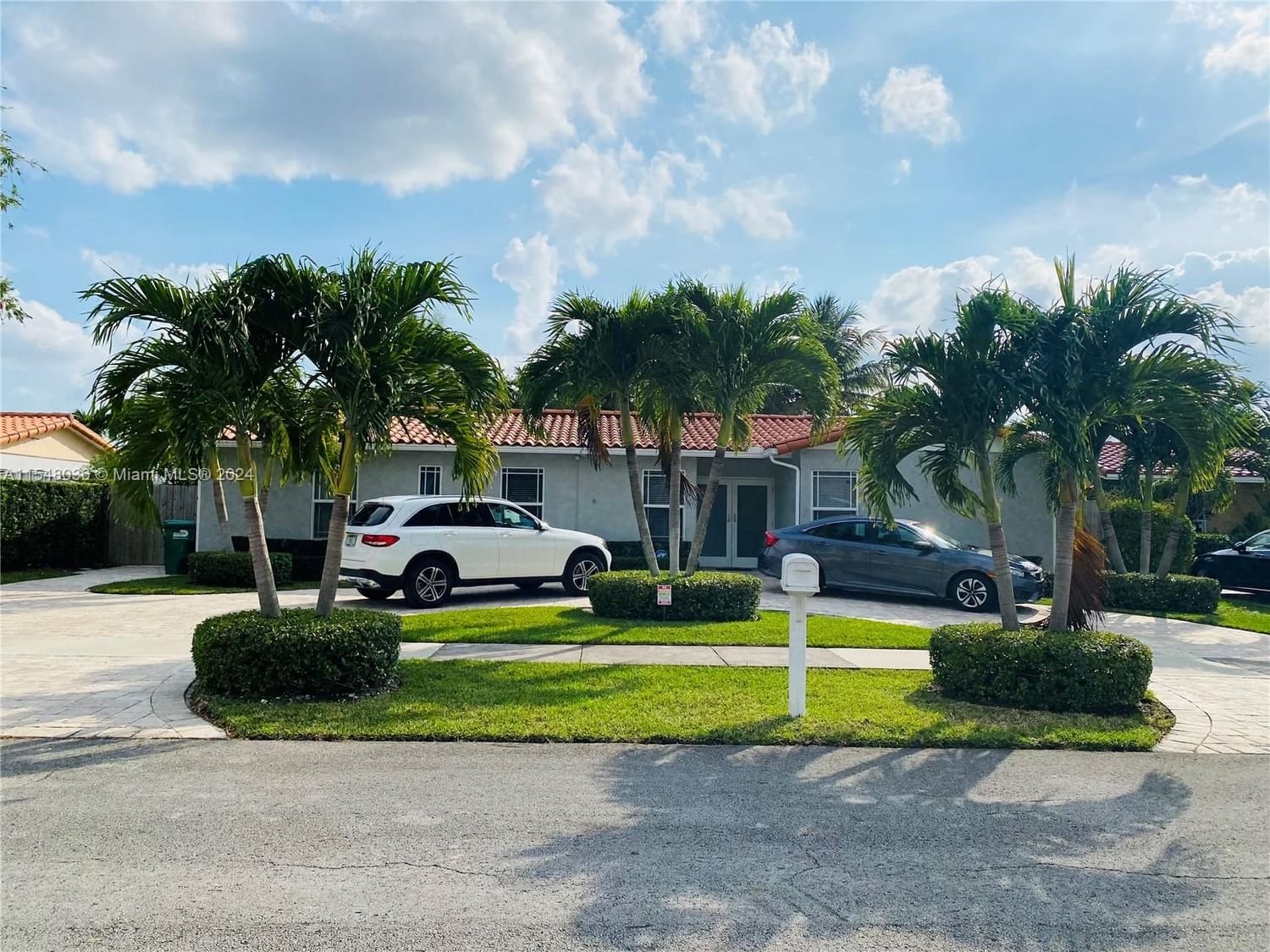 Real estate property located at 10800 67th Drive, Miami-Dade County, SNAPPER CREEK VILLAS, Miami, FL