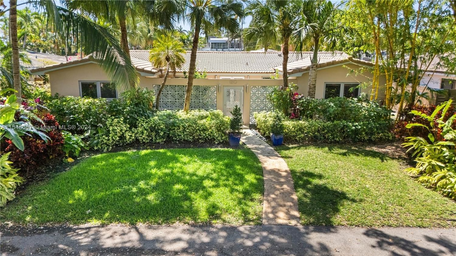 Real estate property located at 1210 91st Ter, Miami-Dade, WATERSEDGE, Miami Shores, FL