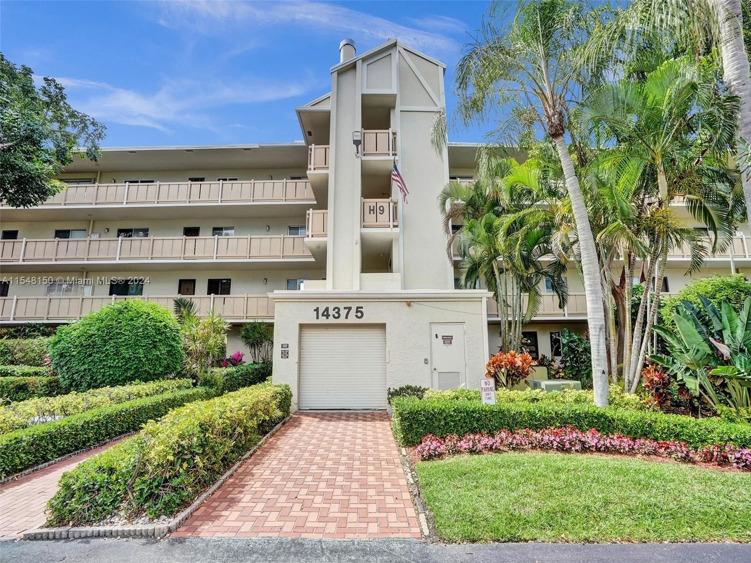 Real estate property located at 14375 Strathmore Ln #303, Palm Beach County, HUNTINGTON LAKES SEC ONE, Delray Beach, FL
