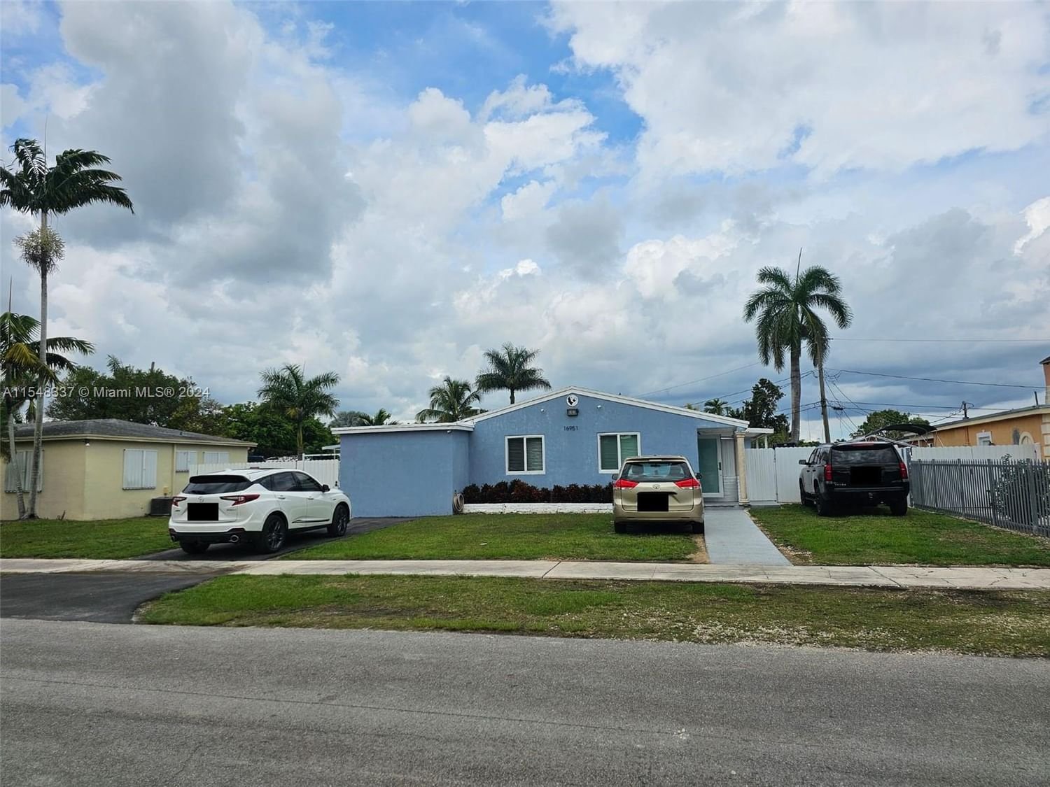 Real estate property located at 16951 303rd St, Miami-Dade County, HELDS SUB, Homestead, FL