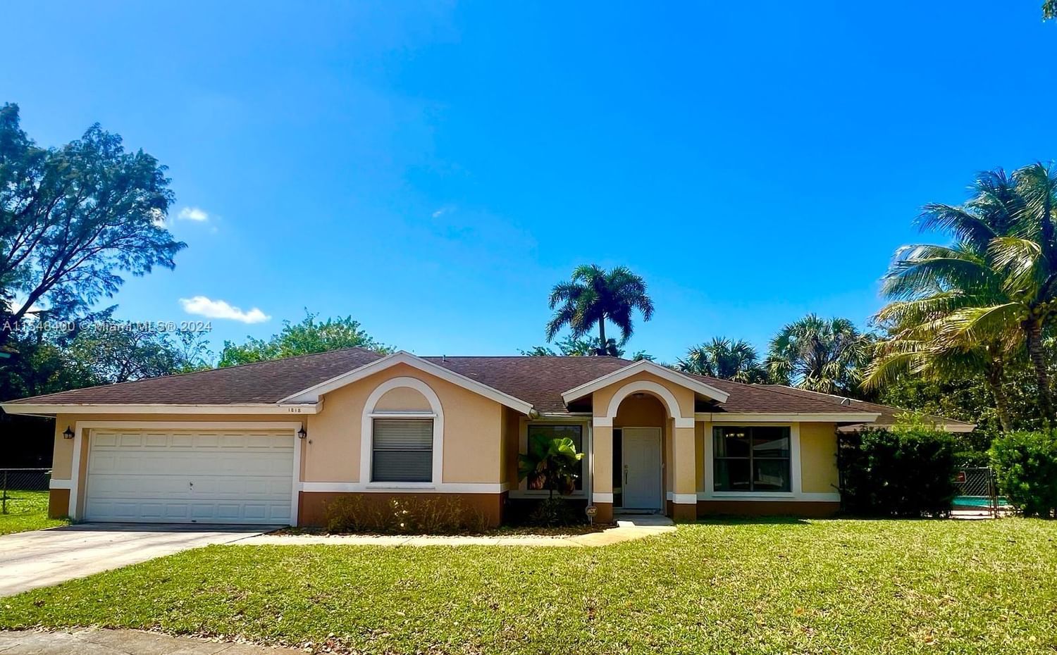 Real estate property located at 1818 120th Ter, Broward County, PEMBROKE LAKES SEC THREE, Pembroke Pines, FL