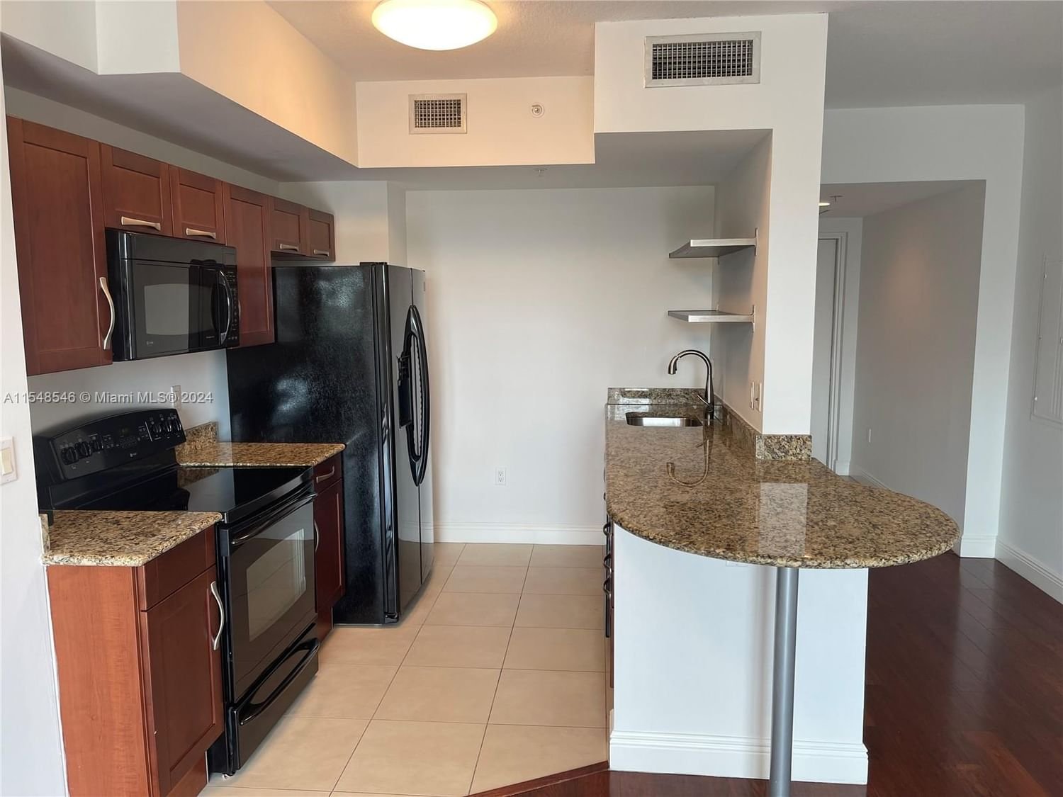 Real estate property located at 7280 90th St #208, Miami-Dade County, DOWNTOWN DADELAND CONDO N, Miami, FL