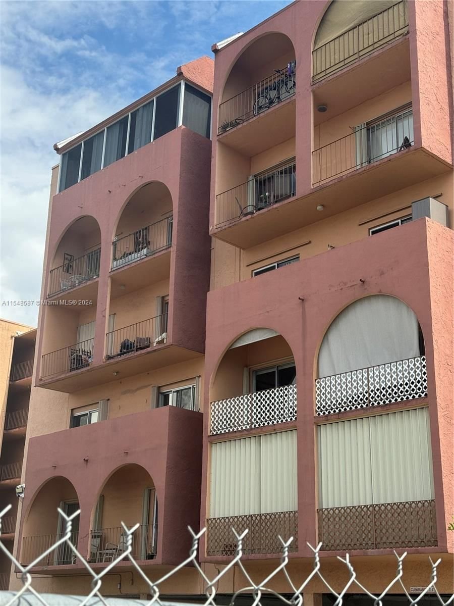 Real estate property located at 460 23rd St #419, Miami-Dade County, GOLDEN GATE CONDO PHASE I, Hialeah, FL