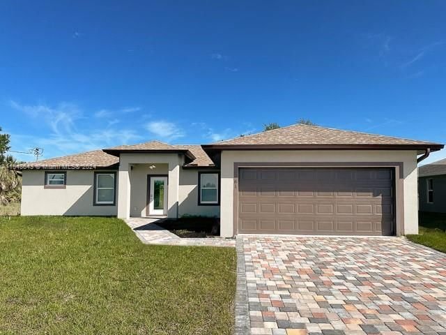 Real estate property located at 811 Milwaukee Blvd, Lee County, Lehigh Acres, Lehigh Acres, FL