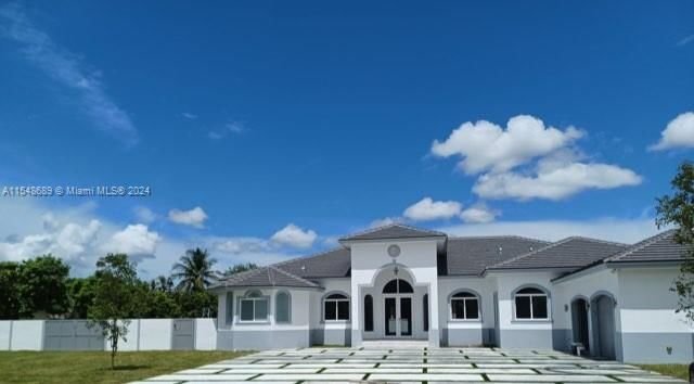 Real estate property located at 19301 135th Ct, Miami-Dade County, KRISTINA ESTATES, Miami, FL