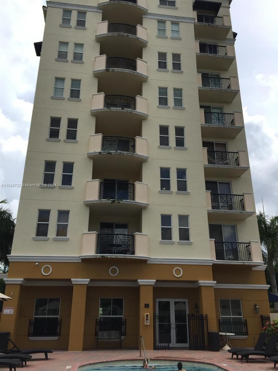 Real estate property located at , Miami-Dade County, THE GRANDE CONDO, Miami, FL