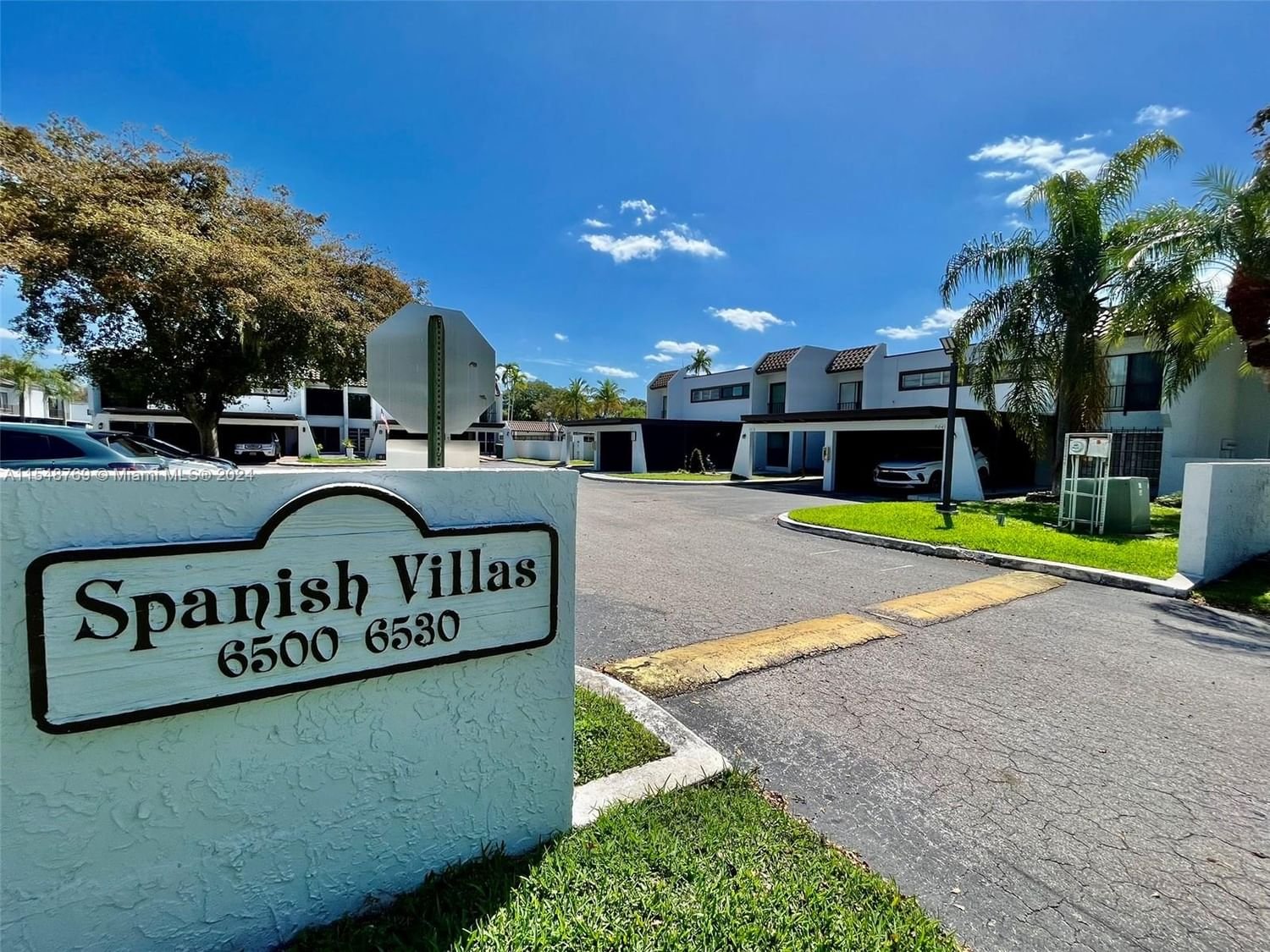 Real estate property located at 6512 Kendale Lakes Dr #902, Miami-Dade County, SPANISH VILLAS CONDO, Miami, FL