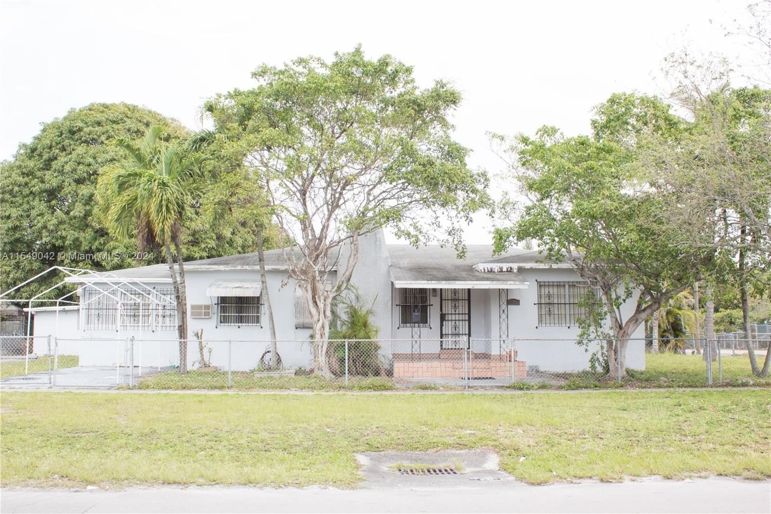 Real estate property located at 901 34th St, Miami-Dade County, BUENA VISTA PARK, Miami, FL