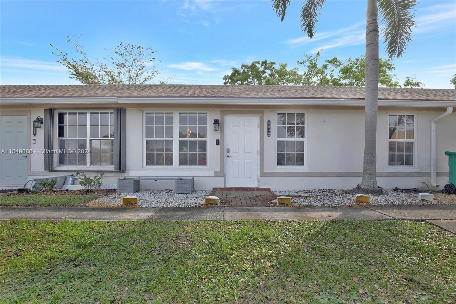 Real estate property located at 8030 20th Ct, Broward County, The Mews at Arrowdhead, Davie, FL