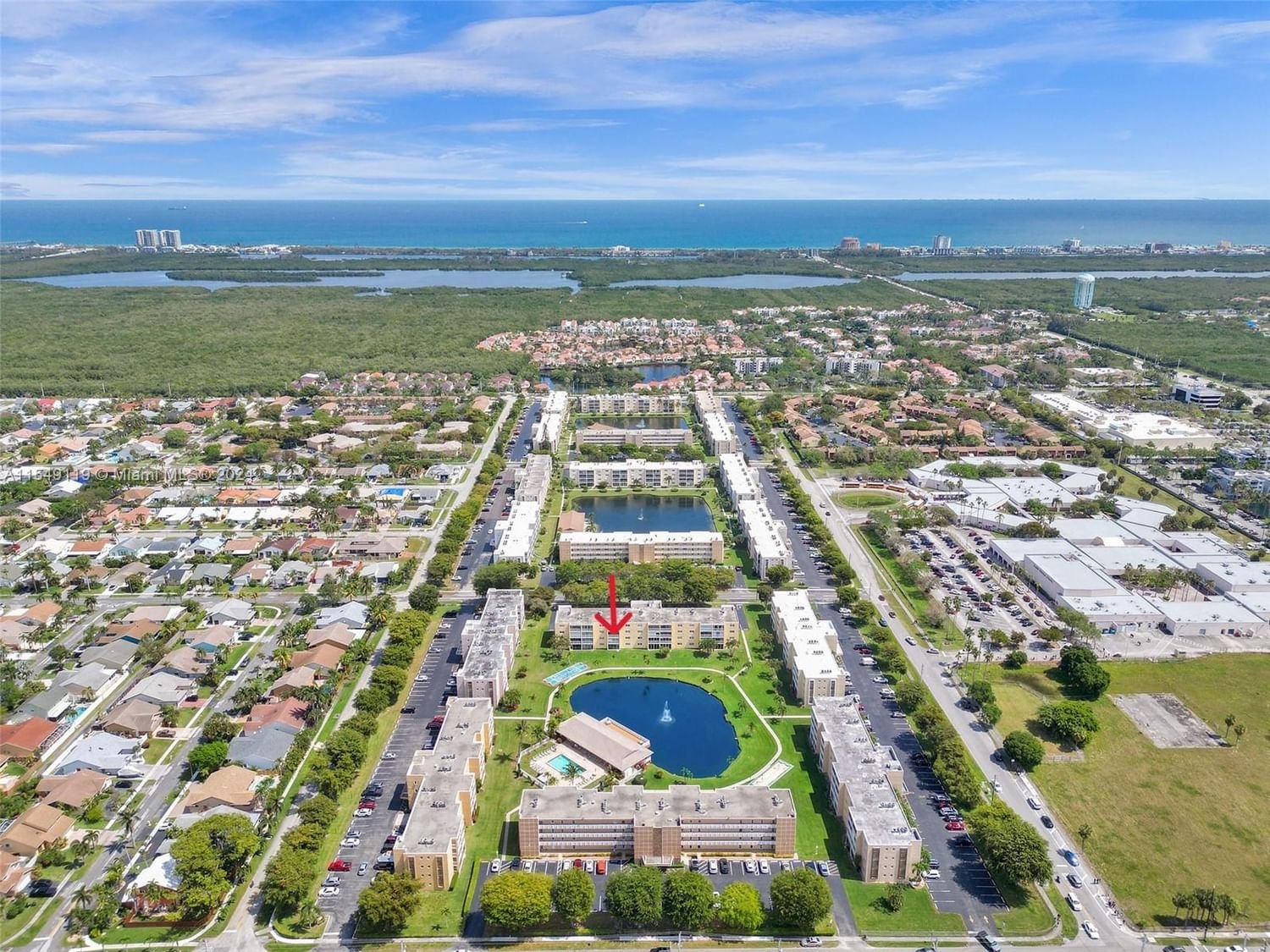 Real estate property located at 1024 3rd Ave #305, Broward County, MEADOWBROOK LAKES CONDO, Dania Beach, FL