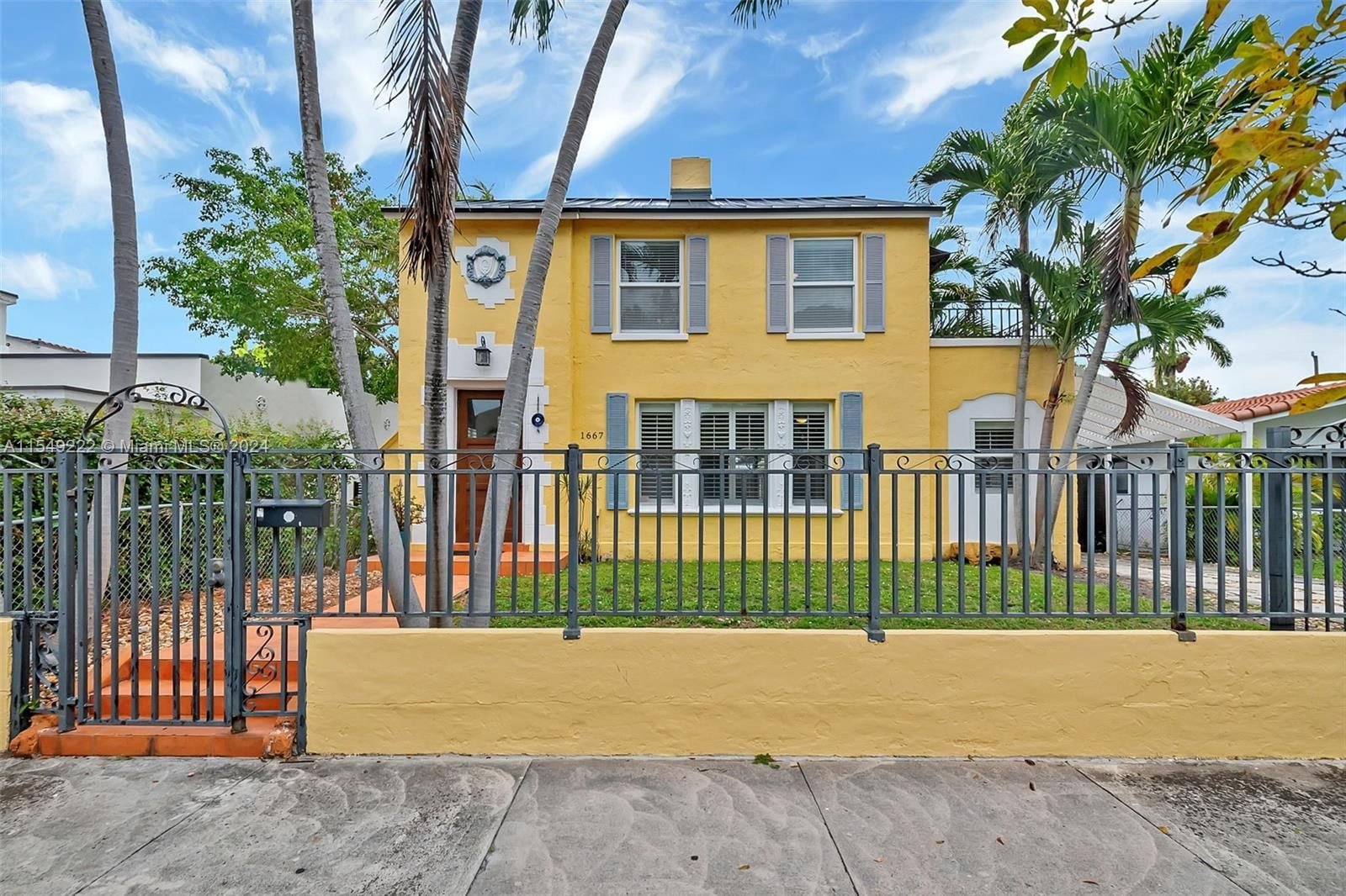 Real estate property located at 1667 11th St, Miami-Dade County, SHENANDOAH, Miami, FL