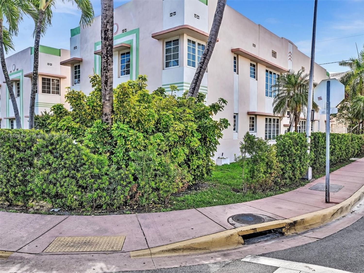 Real estate property located at 550 15th St #101, Miami-Dade County, THE CHELSEA CONDO, Miami Beach, FL