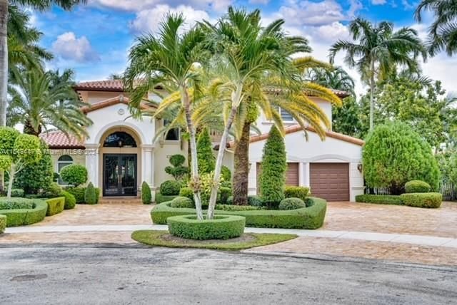 Real estate property located at 15763 80th Ave, Miami-Dade County, SILVERCREST LAKE ESTATES, Miami Lakes, FL