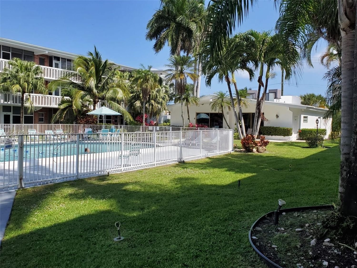 Real estate property located at 141 10th Ave #24A, Broward County, ELDORADO COUNTRY CLUB TOW, Hallandale Beach, FL